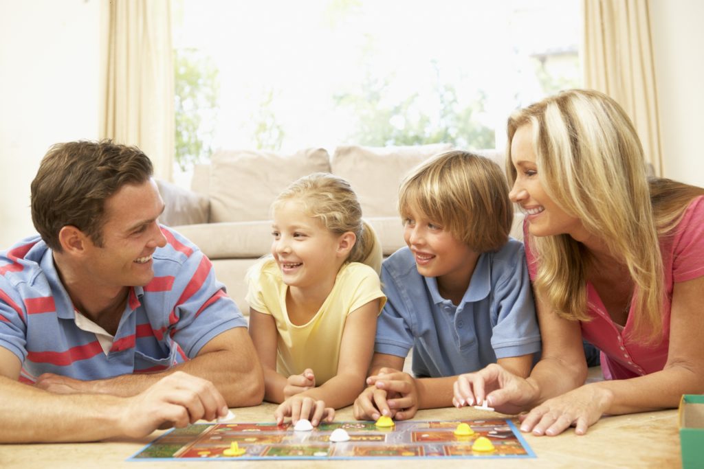 Sete games para jogar com os filhos durante a quarentena do coronavírus