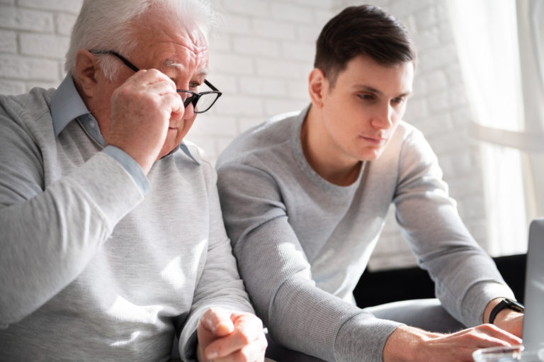 Síndrome do ninho cheio: quando os filhos adultos não saem de casa